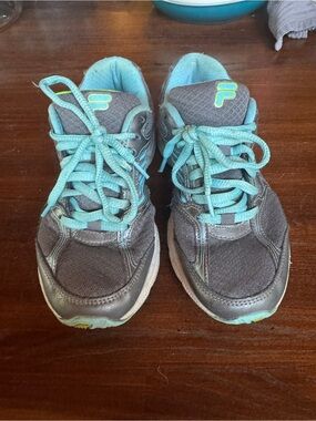 Fila Ladies Gray Teal Athletic Sneakers Running Shoes 6.5 6 1/2